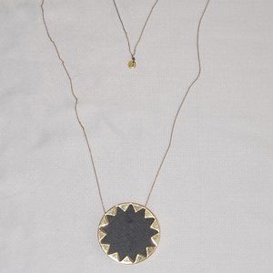 HH 16" Thin Gold Tone Necklace W/ Gold/Black 2" Round Medallion